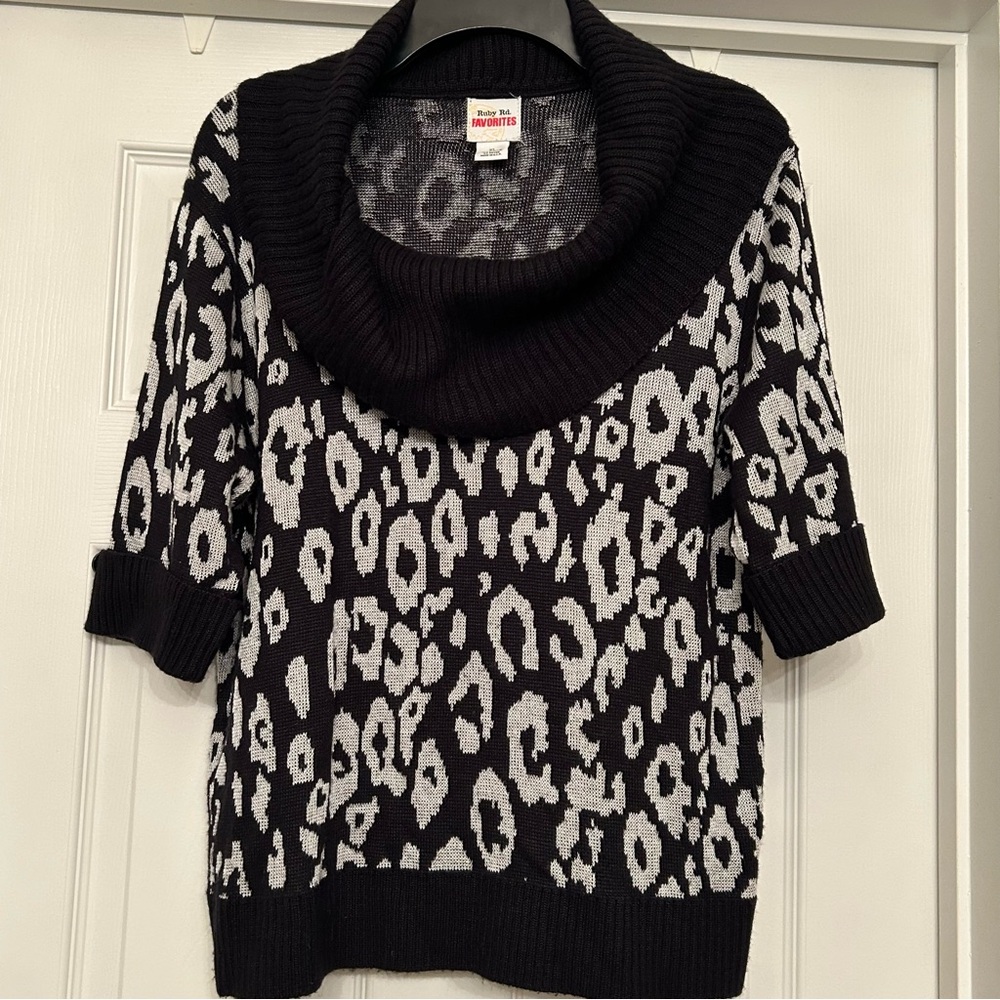 Ruby Rd Black And Gray Leopard Print Sweater Size… - image 1